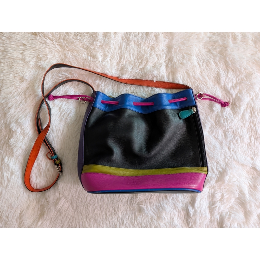 Retro 90s Vibes Leather Bag ✌🏼